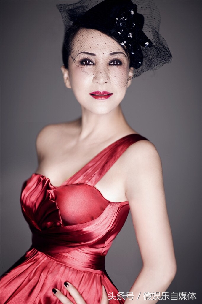 女高音歌唱家郑永为祖国干杯,女高音歌唱家李思思