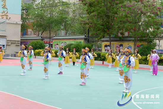 西宁市东关回族女子小学马婵娟,民族团结之花在校园