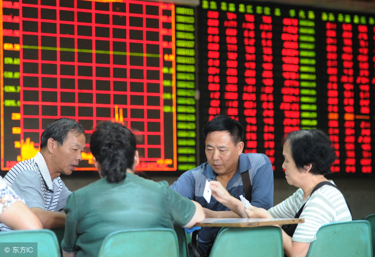 中国股市进入“自杀时代”，谁是掏空2亿散户腰包的幕后黑手？