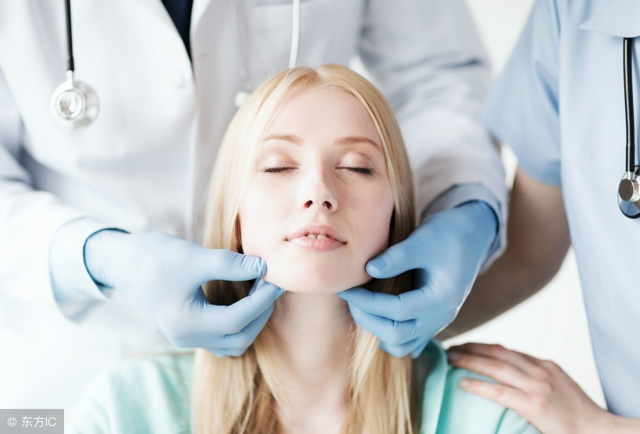 哪些信号是药物引起体内出血的征兆?