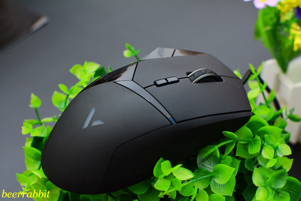 雷柏vt900和罗技g502哪个好,雷柏rapoo雷柏vt900鼠标