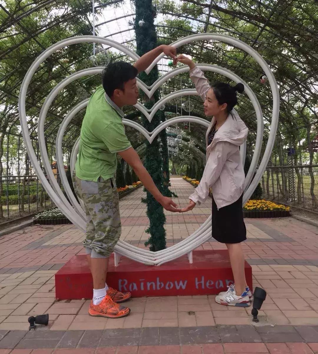 超好吃的韩料,一个韩国大叔吃美食