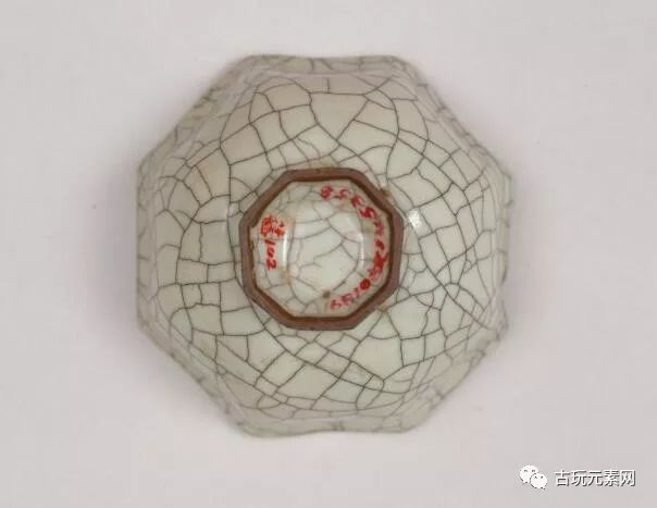 故宫宋代哥窑,故宫博物院宋代哥窑弦纹瓶