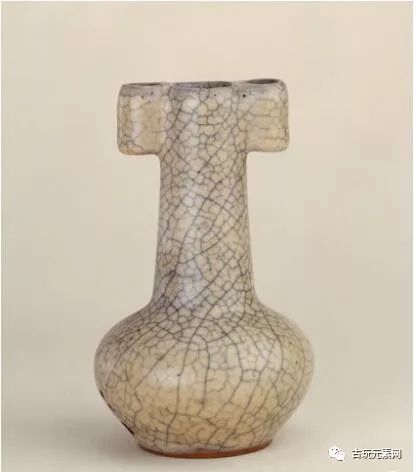 故宫宋代哥窑,故宫博物院宋代哥窑弦纹瓶