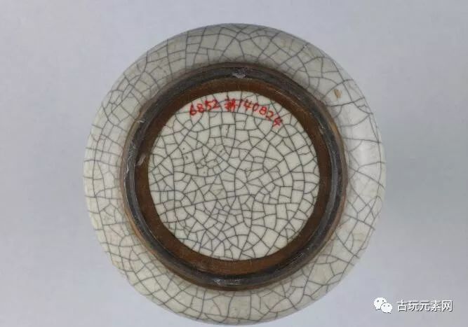 故宫宋代哥窑,故宫博物院宋代哥窑弦纹瓶