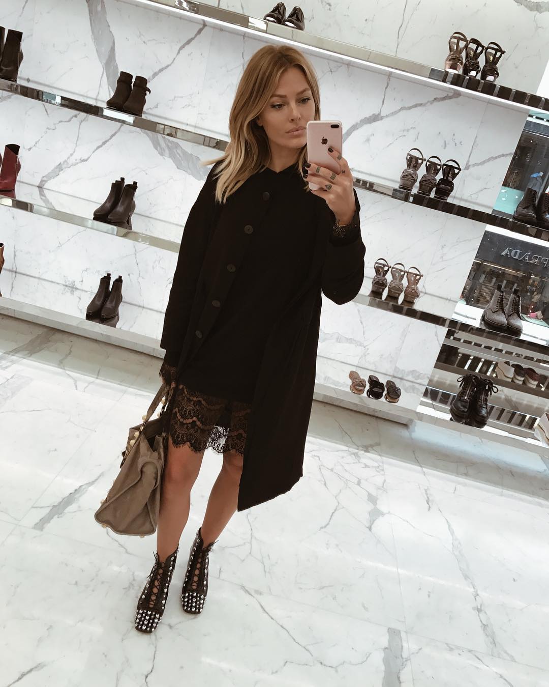 孕早期冬款孕妇装推荐,红色7-10个月孕妇装