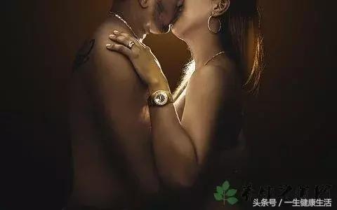 绝经的女人要怎样保养才不显老,女人绝经后吃啥子来保养最好呢