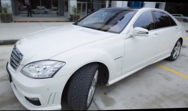 詹姆斯的天价合同,詹姆斯最近比赛开什么车