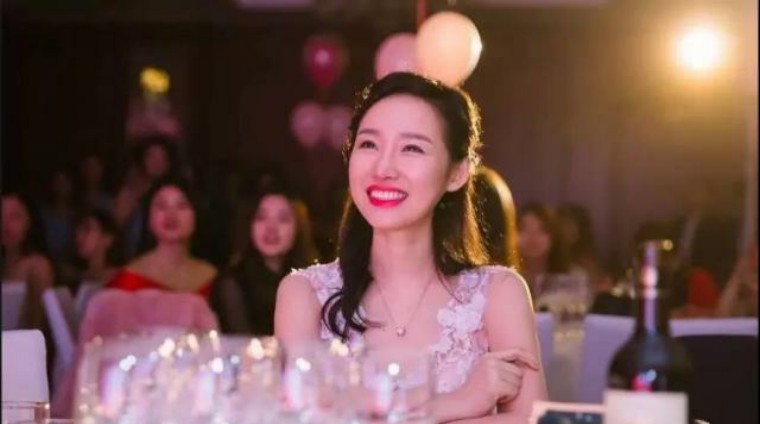 ayawawa的优弹素是什么鬼？还是高圆圆、林允的“抗老术”靠谱