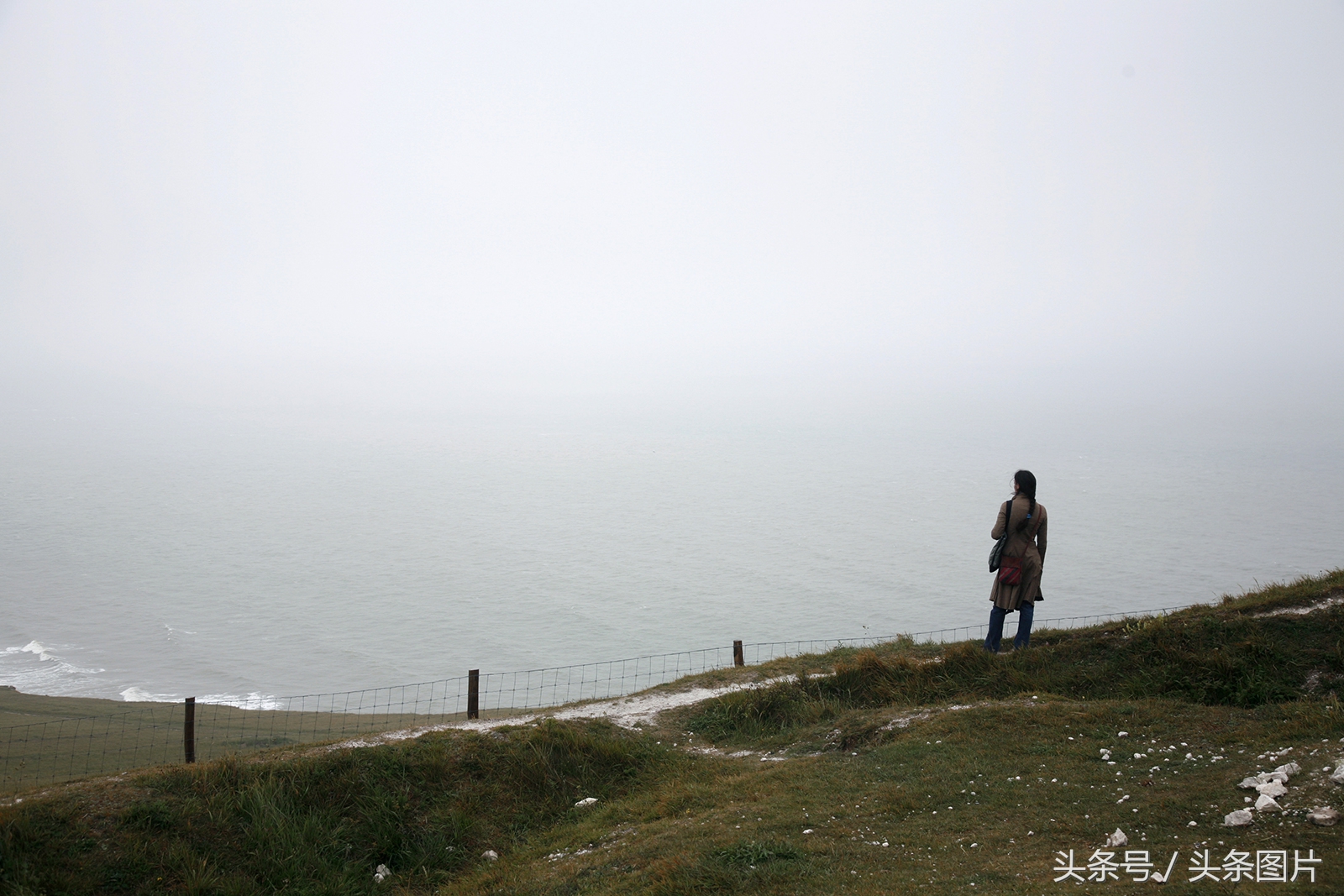 归来的*亡流**：留学法国的温州姑娘拍下了她寻不回的故乡