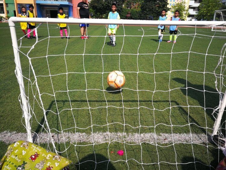 足球比赛活动主题校园足球,绿茵点亮梦想足球