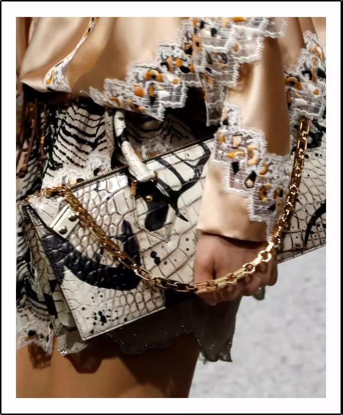 louisvuitton早春新款牛角包,louisvuitton熊猫包