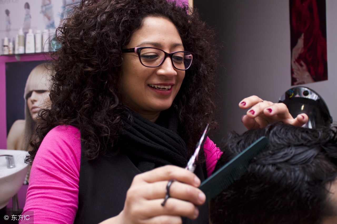 刚开的美发店怎么样才能做好,开美发店面临的问题