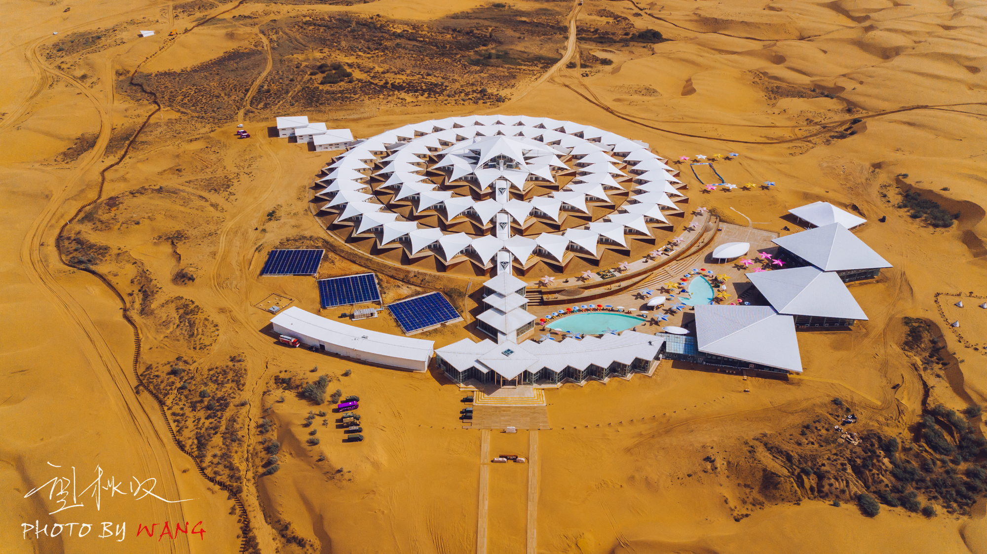 沙漠里外星人飞船,沙漠外星飞船