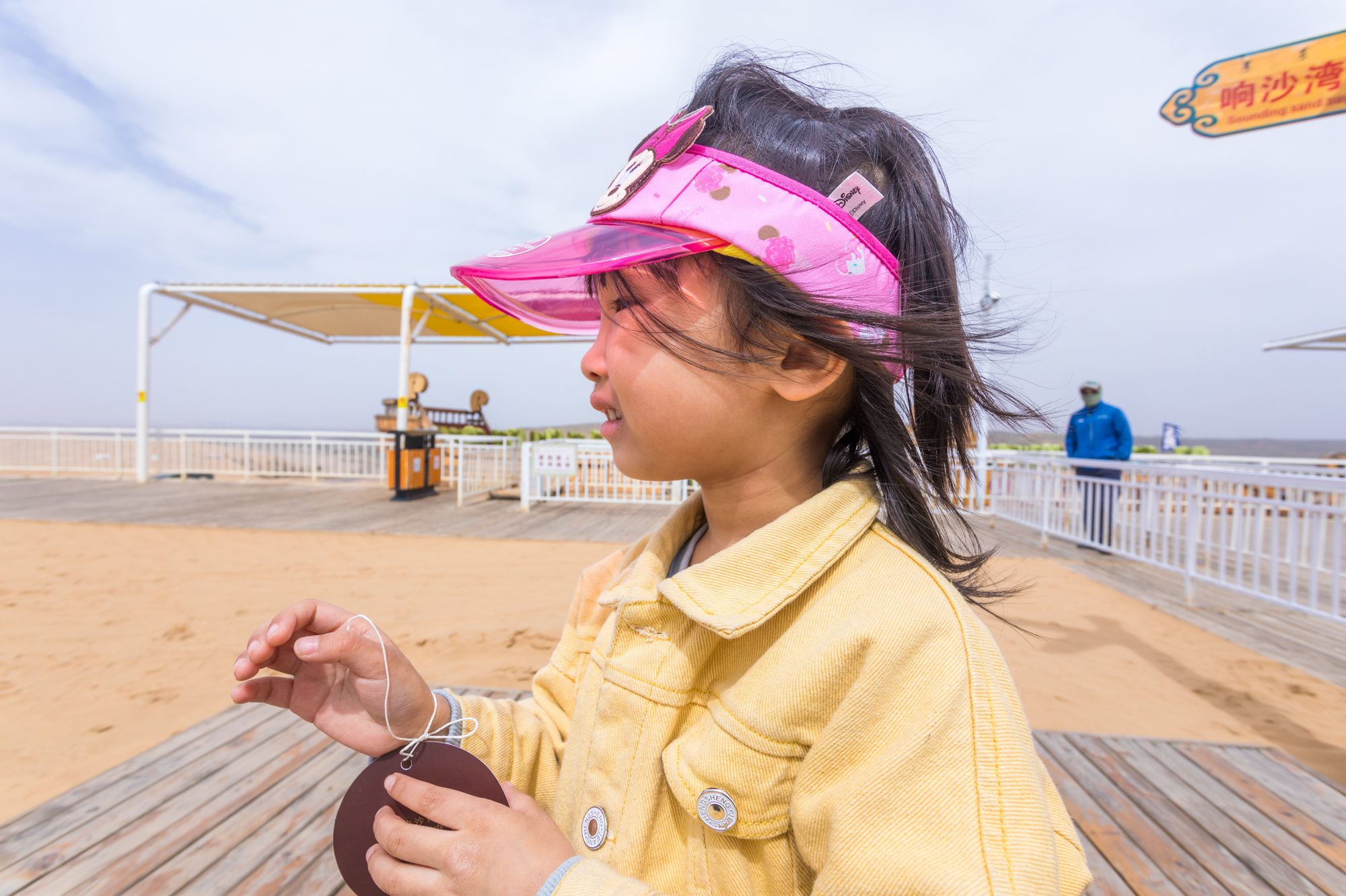 沙漠里外星人飞船,沙漠外星飞船