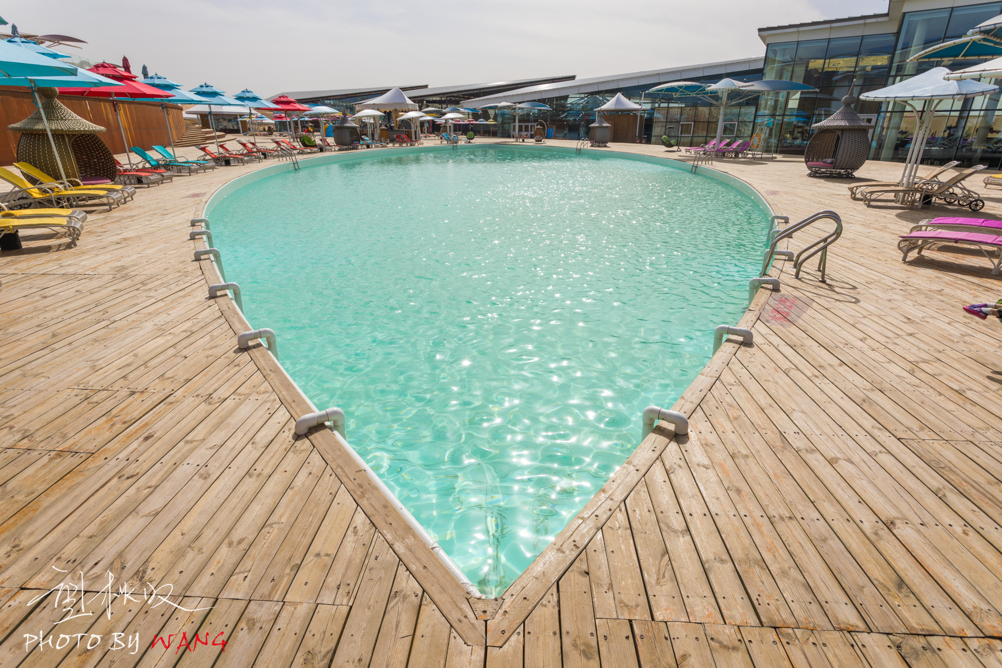 沙漠里外星人飞船,沙漠外星飞船