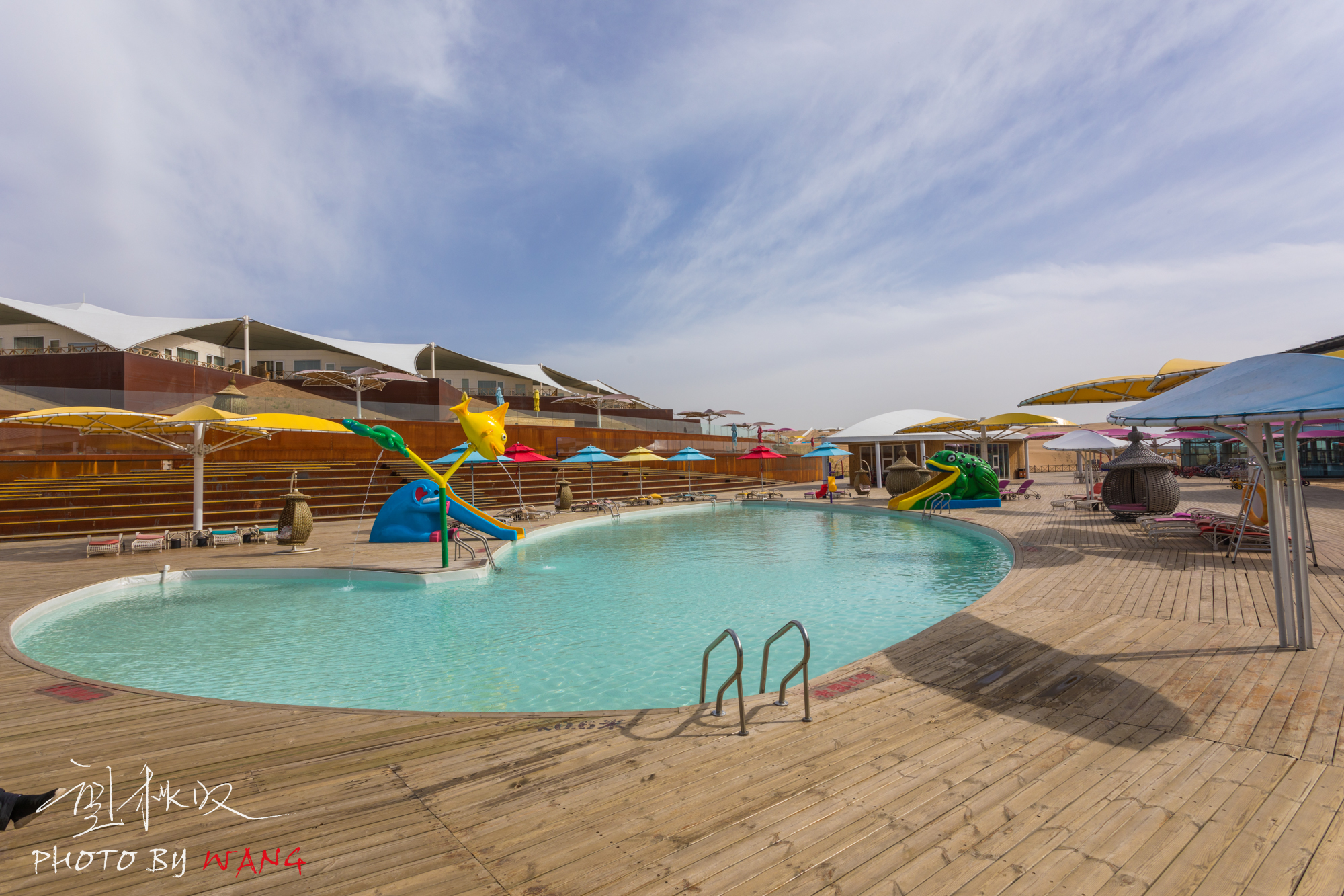 沙漠里外星人飞船,沙漠外星飞船