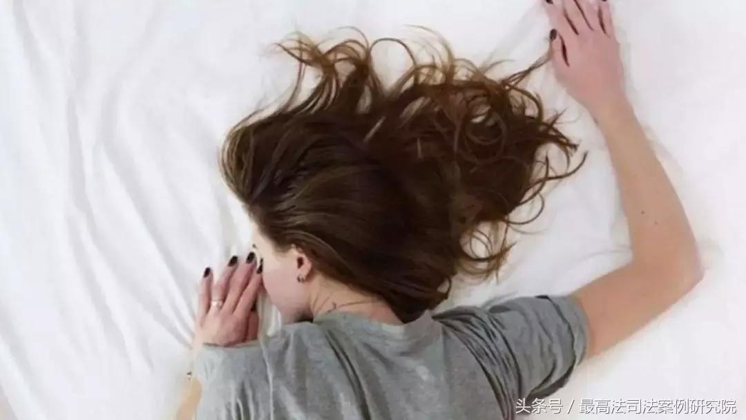 医师之手,该放何处?——医奸行为的认定及归责