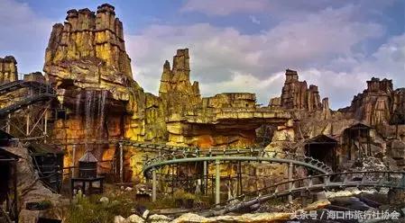 国内外十大好玩的大型游乐场,西安童真童趣游乐场