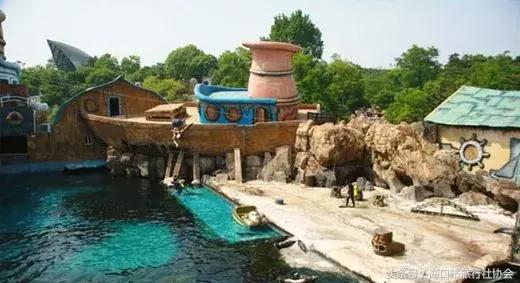 国内外十大好玩的大型游乐场,西安童真童趣游乐场