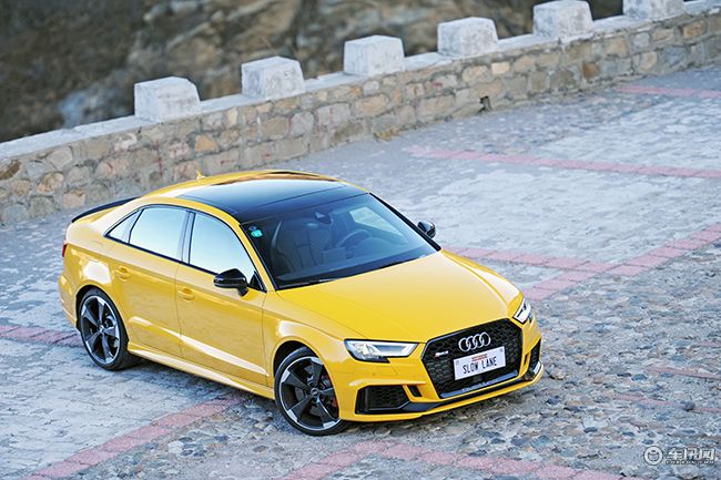 骑川崎h2被开豪车看不起,川崎h2r能不能跑过阿斯顿马丁