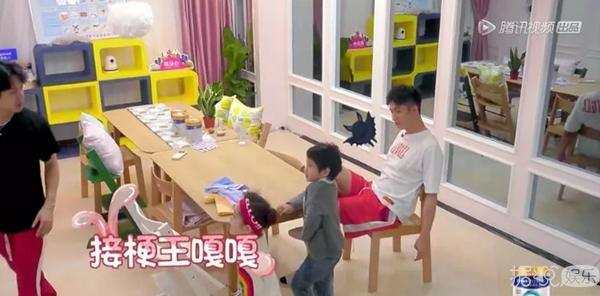 要被黄有梗笑晕过去了，你到底还藏着多少梗？