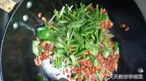 韭菜炒河虾教学视频,韭菜炒河虾干是什么菜系