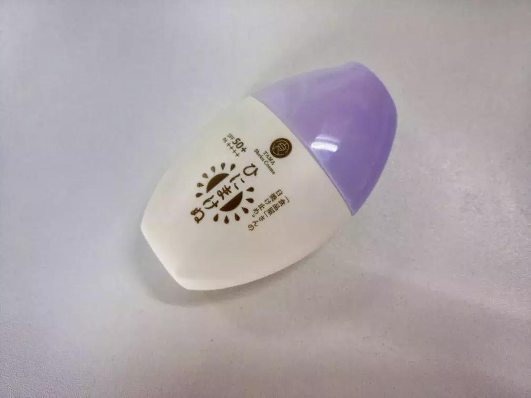 推荐一款清爽不油腻的防晒霜,又薄又好用的防晒霜