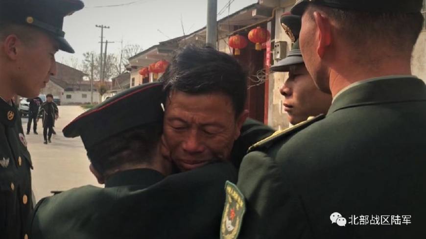 流泪了！申亮亮班长追忆：“兄弟！两年了，我好想你”