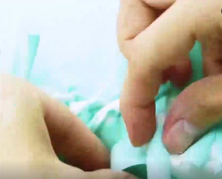 不用一针一线做出一个抱枕来挑战,不用一针一线怎么用旧衣服做抱枕