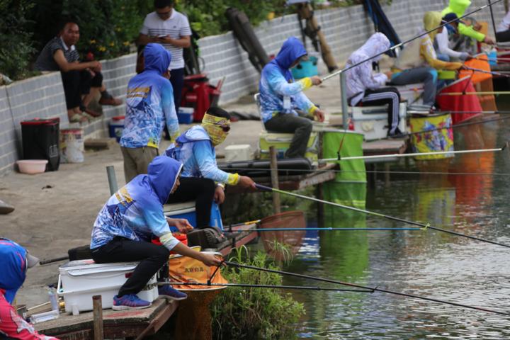 c罗年轻时教青训,c罗青训