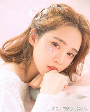 刘海怎么梳上去好看?巧妙把刘海梳上去的发型!