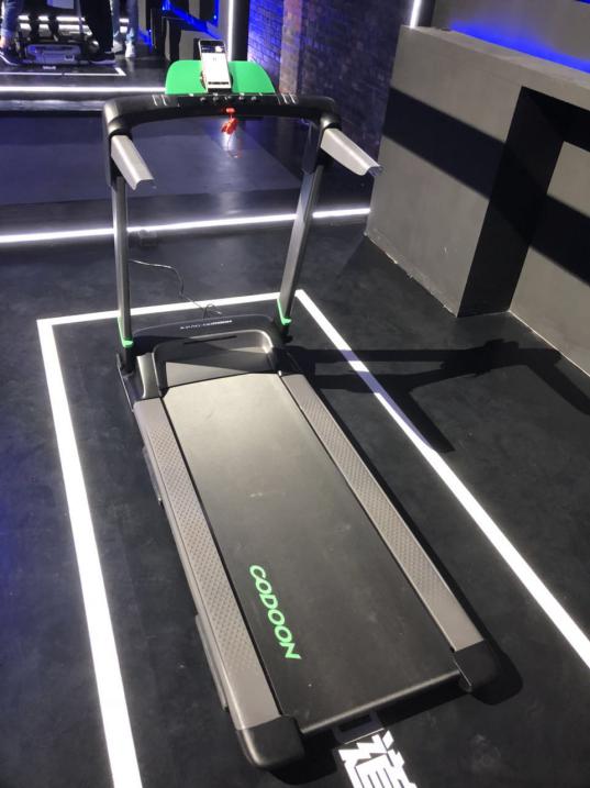 小乔智能家用跑步机测评,小乔c3s咕咚联名款跑步机
