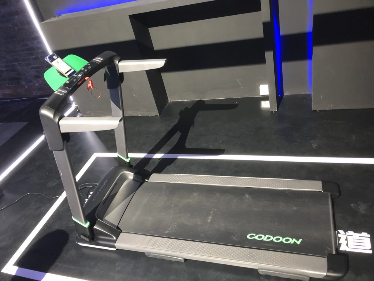 小乔智能家用跑步机测评,小乔c3s咕咚联名款跑步机