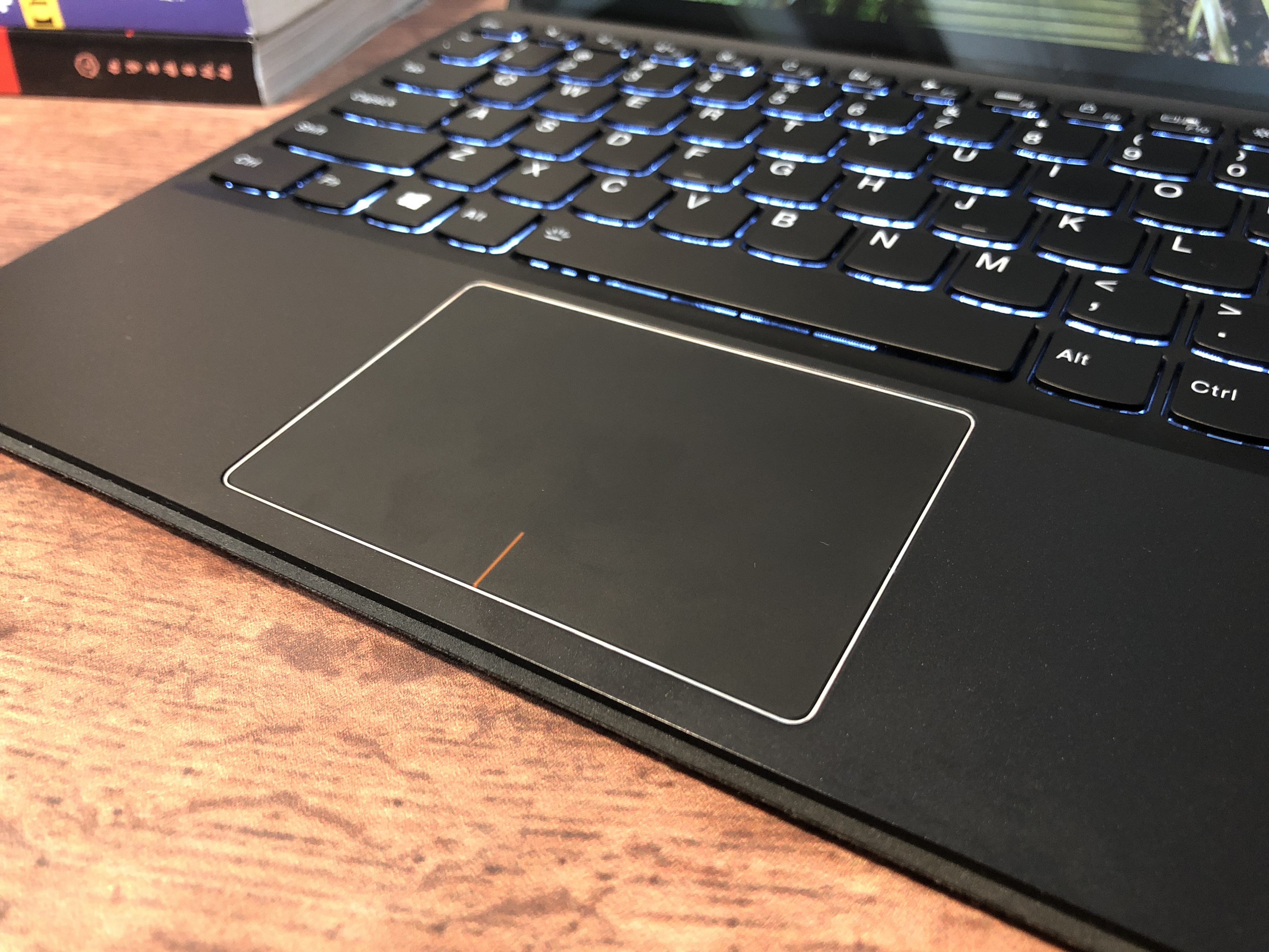 办公娱乐首选—联想MIIX5Pro（MIIX720）二合一平板电脑