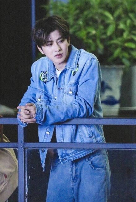 ninepercent合体蔡徐坤唱rap,ninepercent快乐大本营蔡徐坤唱歌