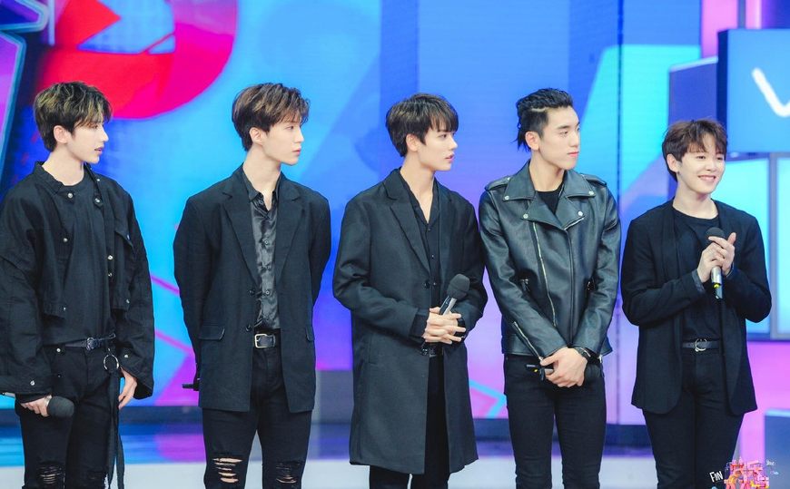 ninepercent合体蔡徐坤唱rap,ninepercent快乐大本营蔡徐坤唱歌