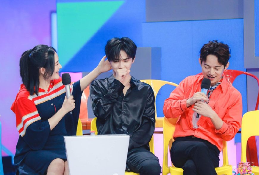 ninepercent合体蔡徐坤唱rap,ninepercent快乐大本营蔡徐坤唱歌