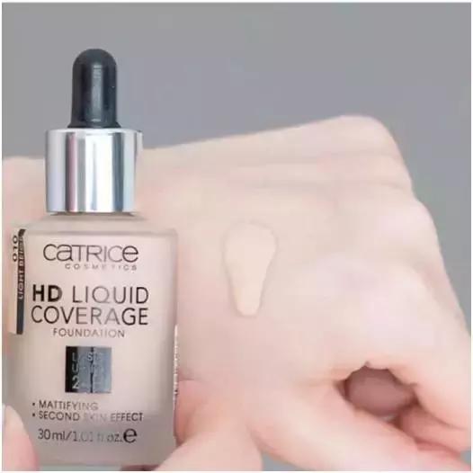 一顿早饭花了8块钱,一顿早饭钱买了一套彩装