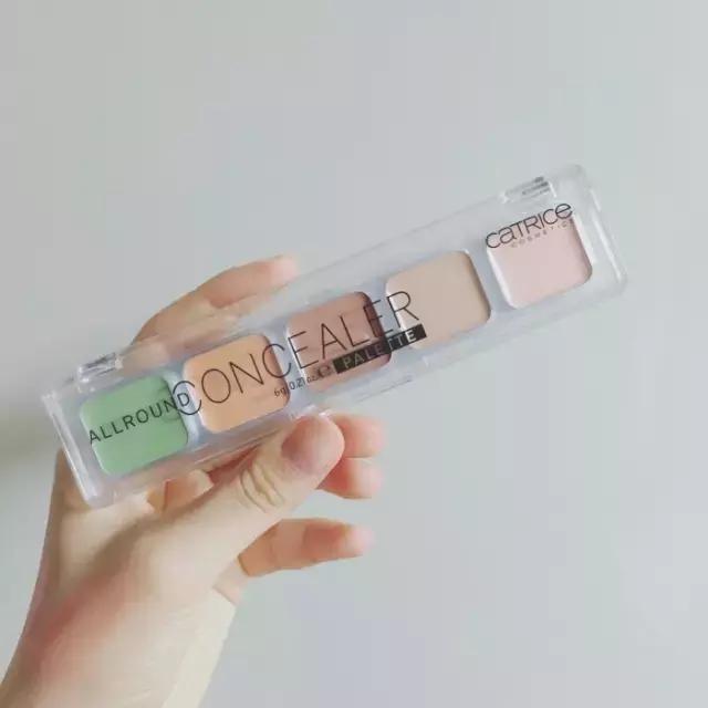 一顿早饭花了8块钱,一顿早饭钱买了一套彩装