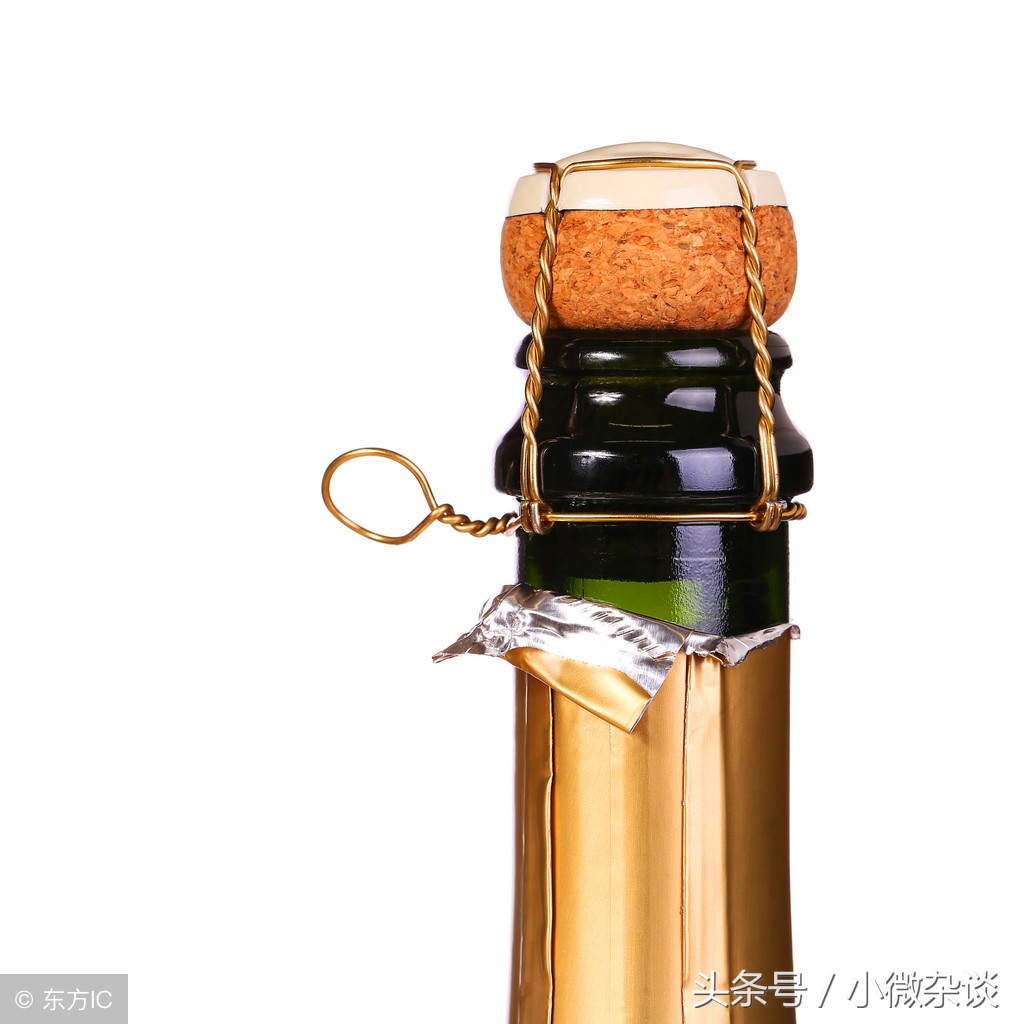 香槟的瓶塞是怎么变成蘑菇状的,香槟的软木塞长什么样子