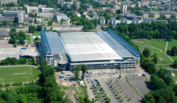 全世界最现代化的球场,中国全封闭球场