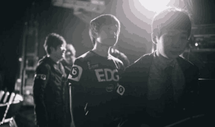 lol当年神坛上的无解英雄,曾经的lol顶峰