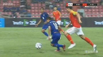 打脸足协,泰国梅西一人完爆国足整条后防