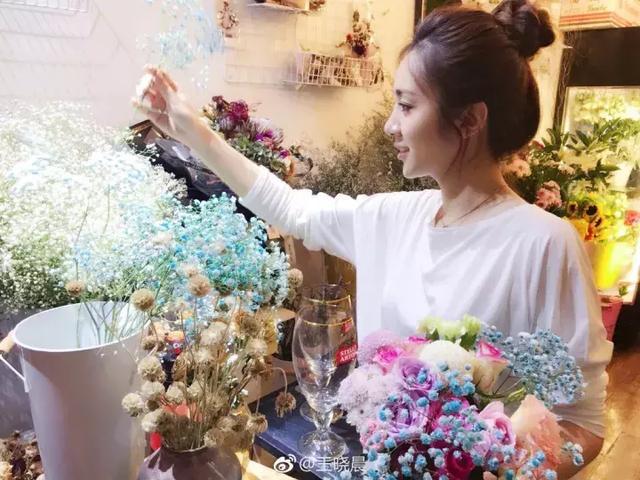 青春同学会王晓晨郑恺跳舞梨花颂 (郑恺王晓晨参加了什么综艺节目)