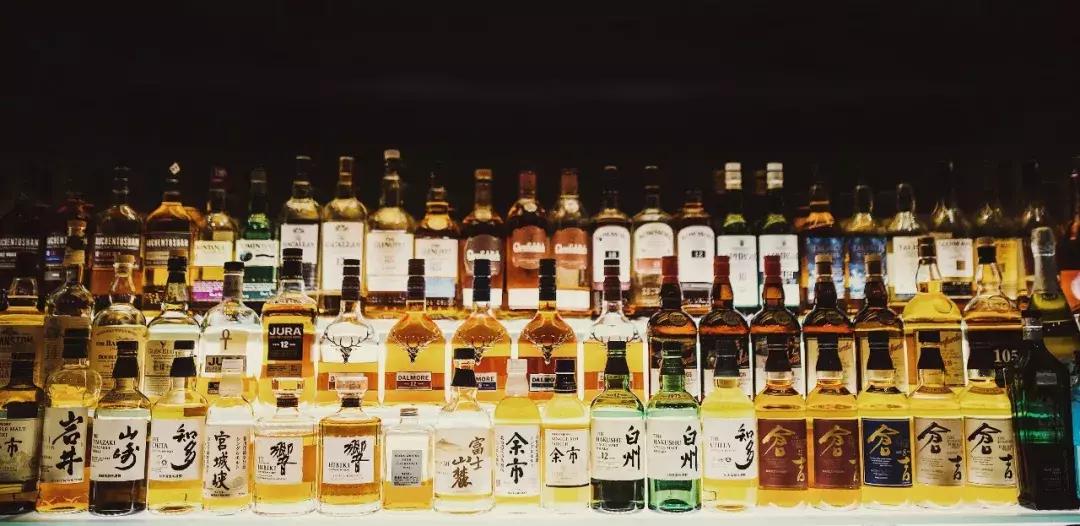 呼市适合自己去的酒吧,呼市哪有热闹一点的酒吧