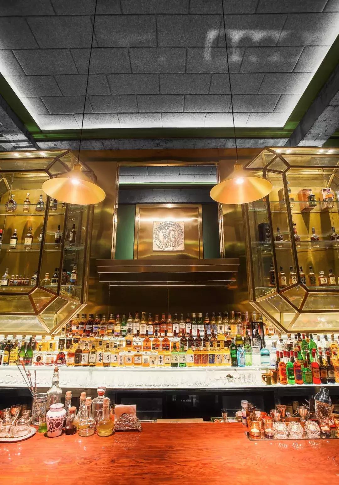 呼市适合自己去的酒吧,呼市哪有热闹一点的酒吧