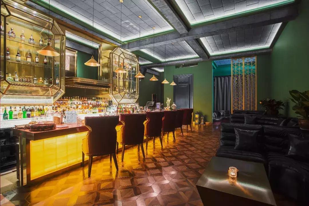 呼市适合自己去的酒吧,呼市哪有热闹一点的酒吧