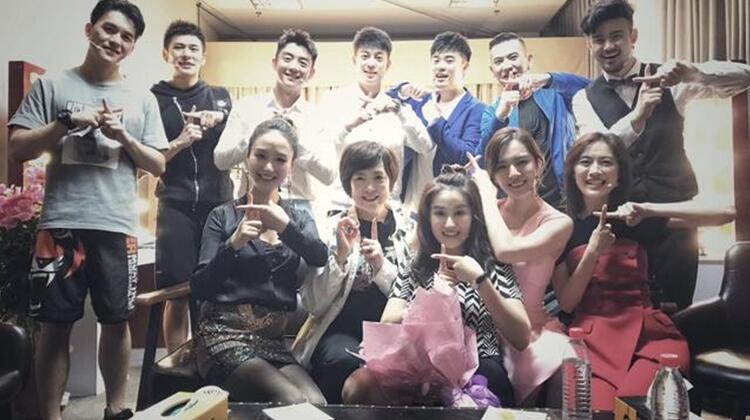 郑恺陈赫王晓晨青春同学会,青春同学会郑恺王晓晨小品