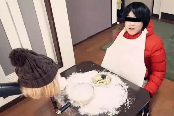 岛国真会玩——自制吹气娃娃,真是寂寞如雪啊!